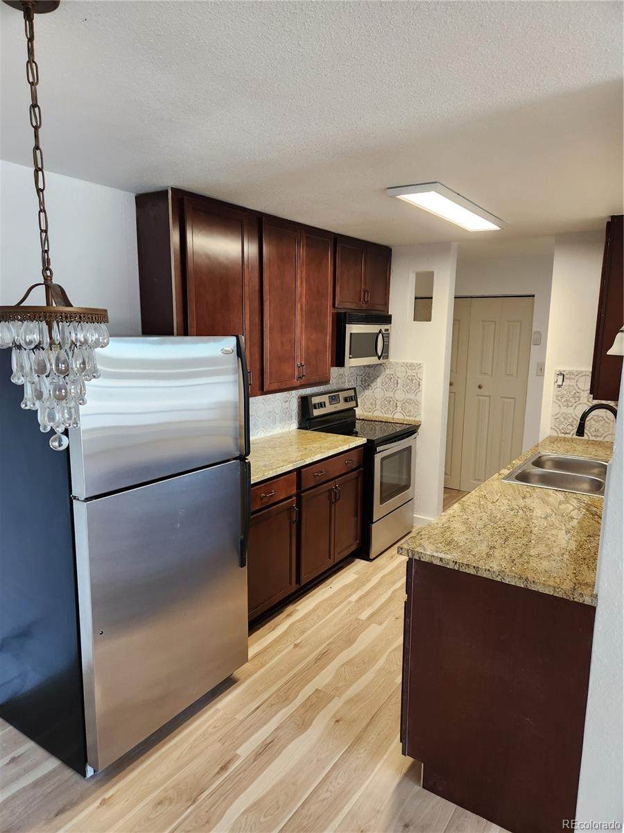 2325 Linden Court - Photo 1