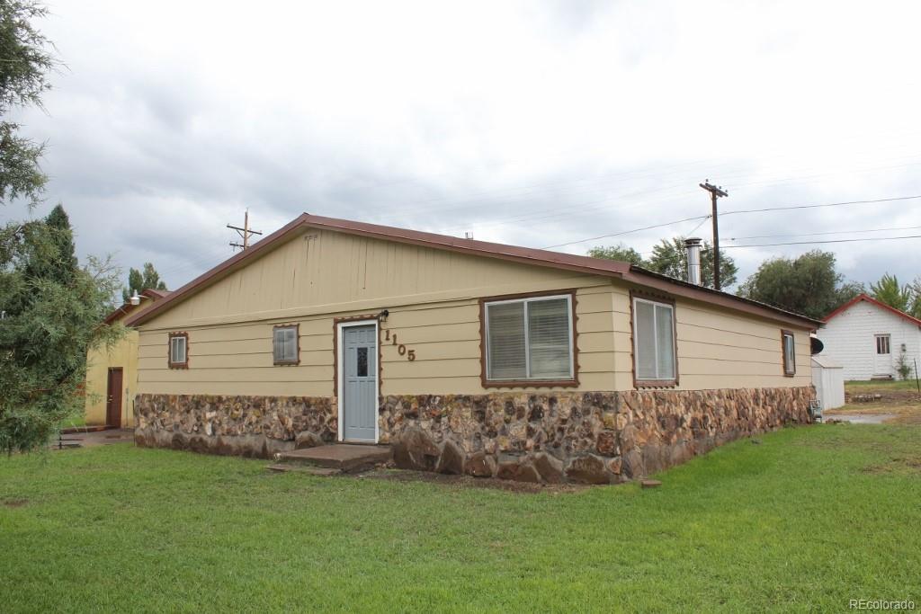 1105 5th Street - Photo 1