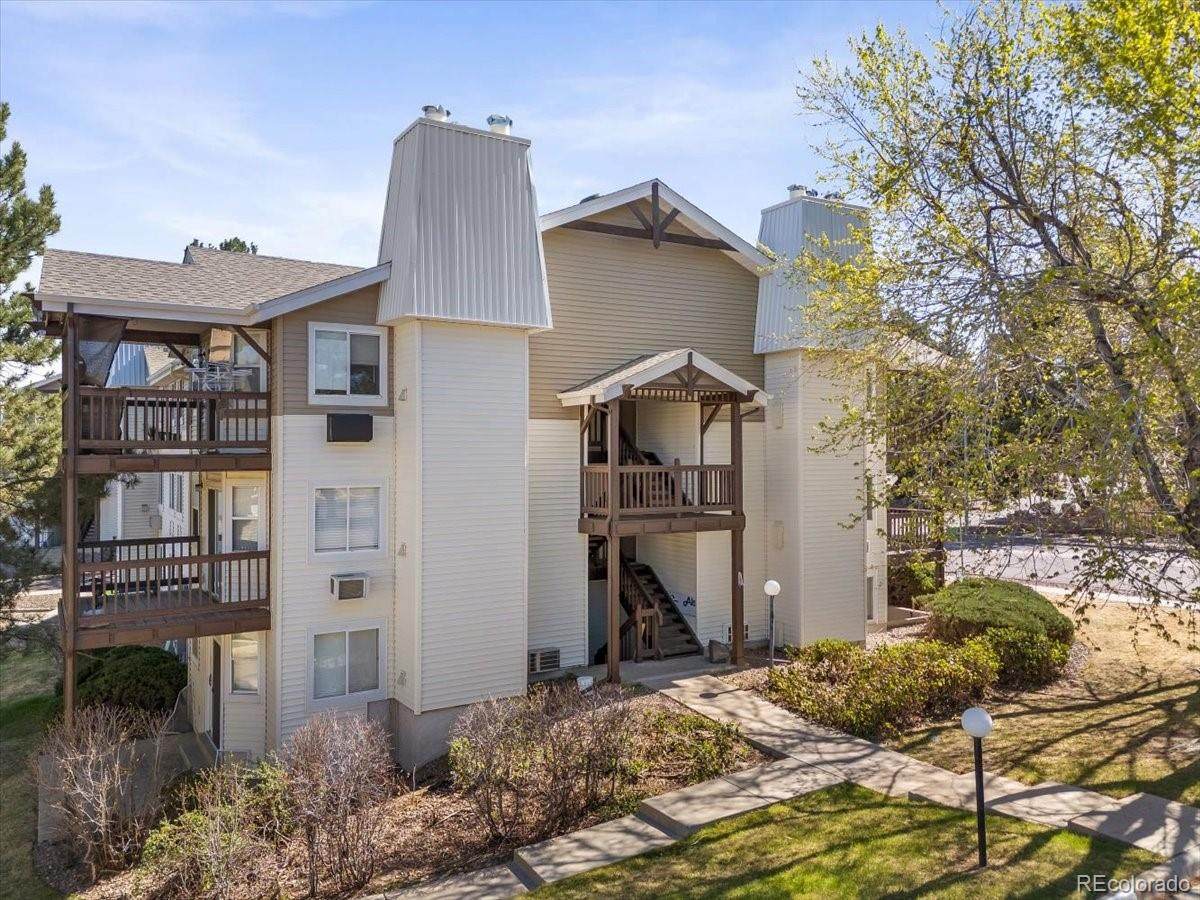 17505 Mansfield Avenue - Photo 1