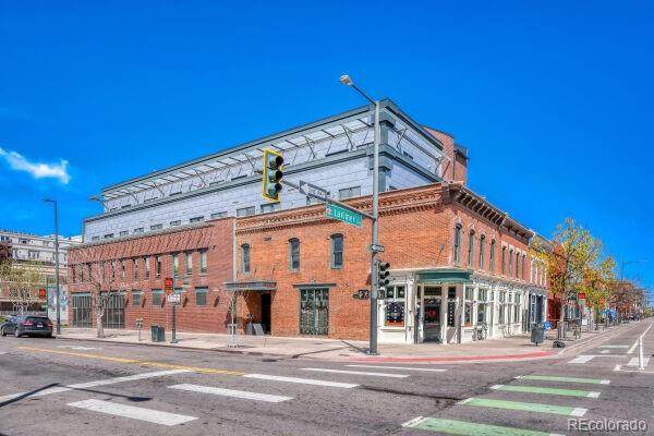 2101 Larimer Street - Photo 1