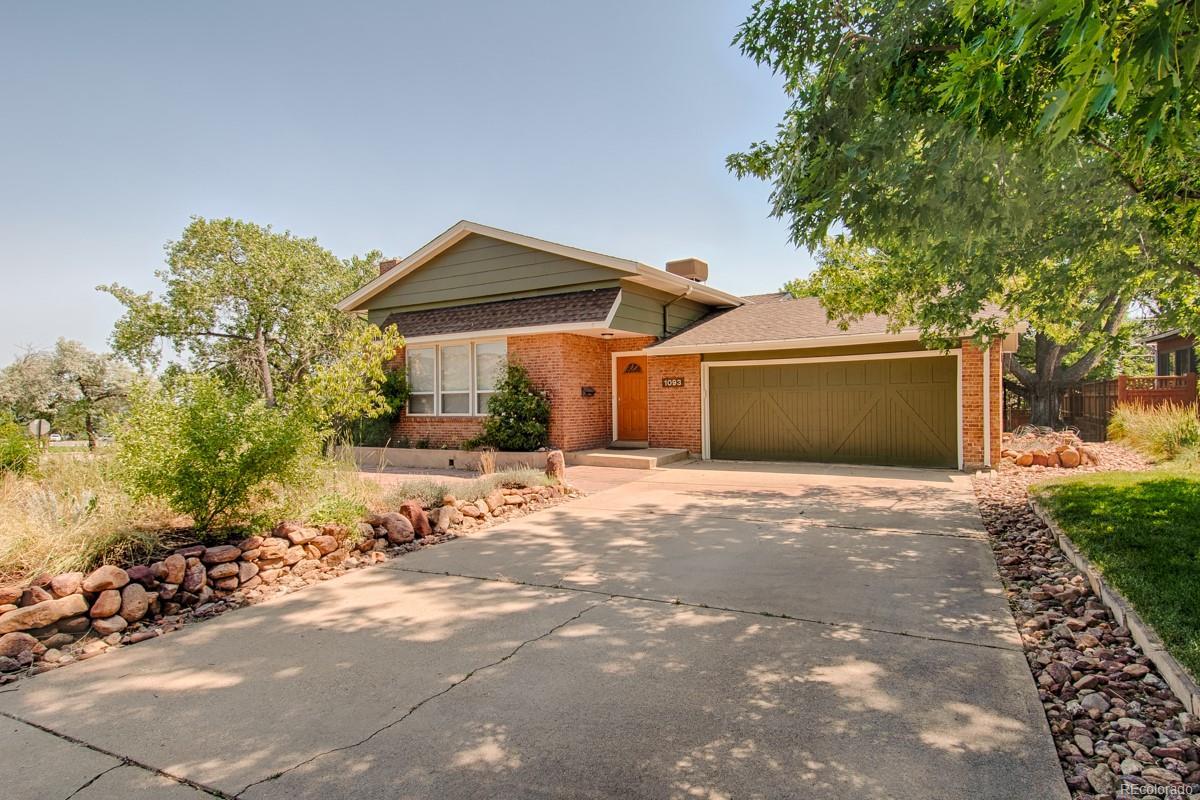 1093 Yale Circle - Photo 1