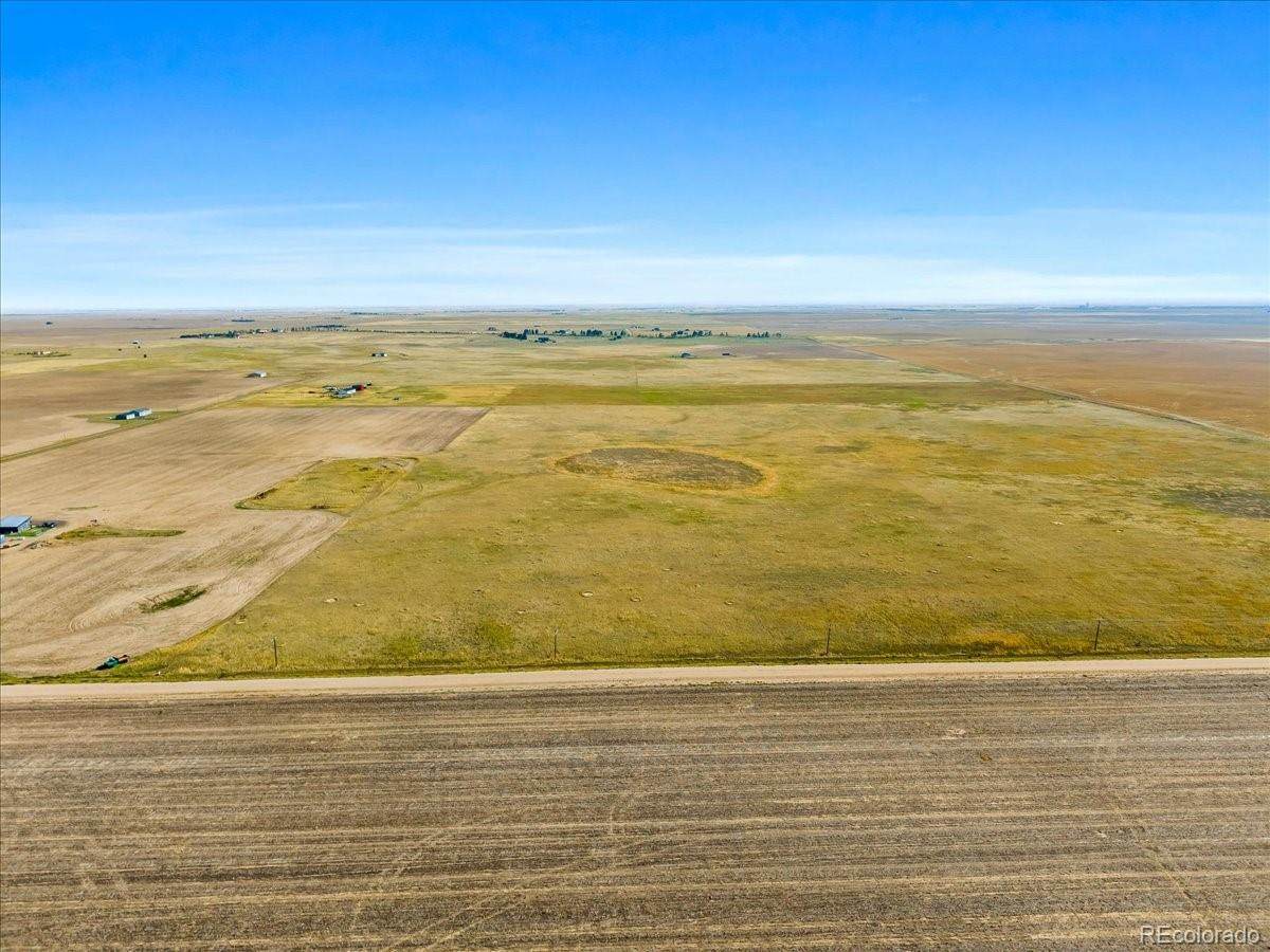 70044 38th Avenue - Photo 1