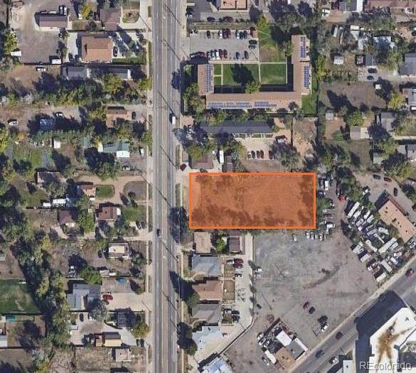 990 Sheridan Boulevard - Photo 1