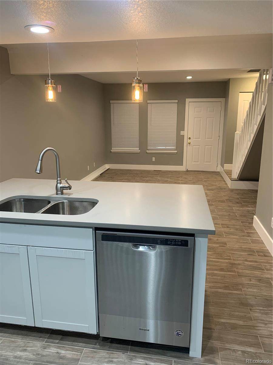1099 133rd Way - Photo 1