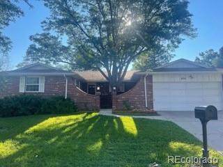 656 Oakland Street - Photo 1
