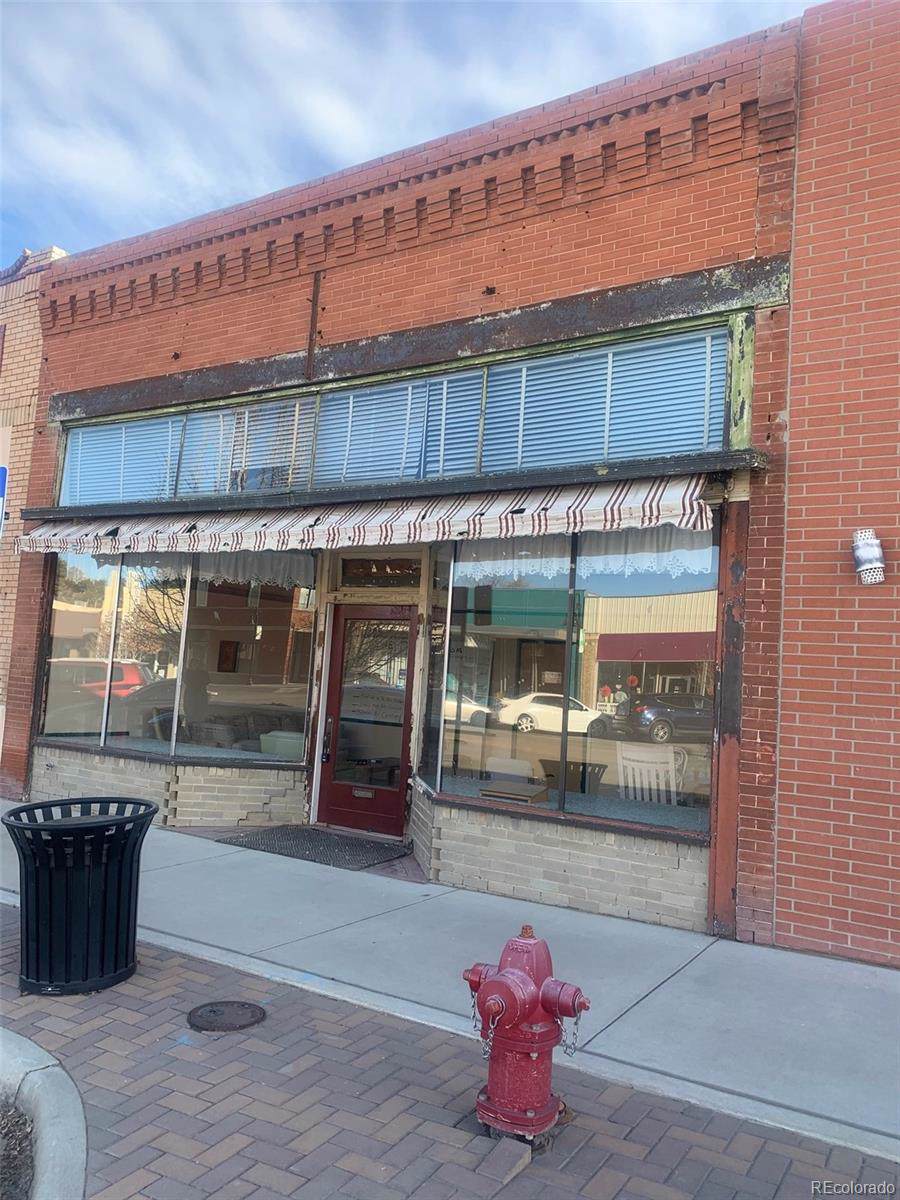 205 Clayton Street - Photo 1