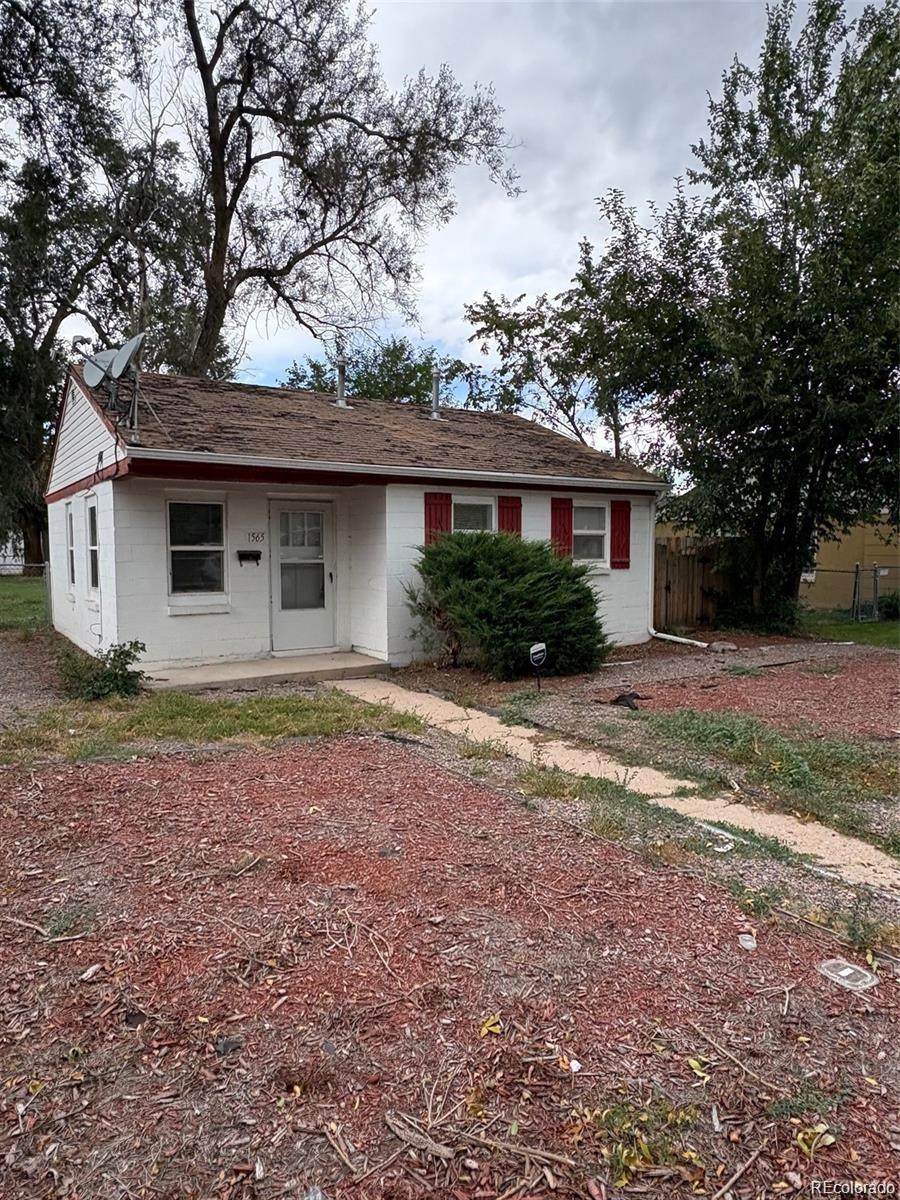 1565 Xanthia Street - Photo 1