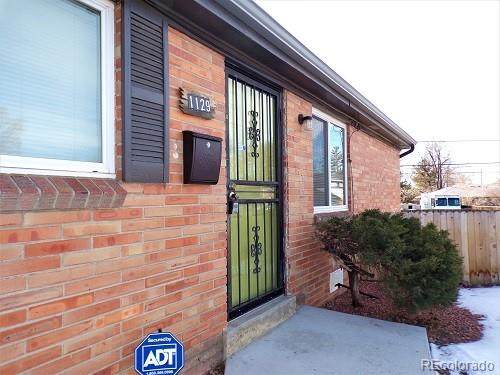 1129 Dallas Street - Photo 1
