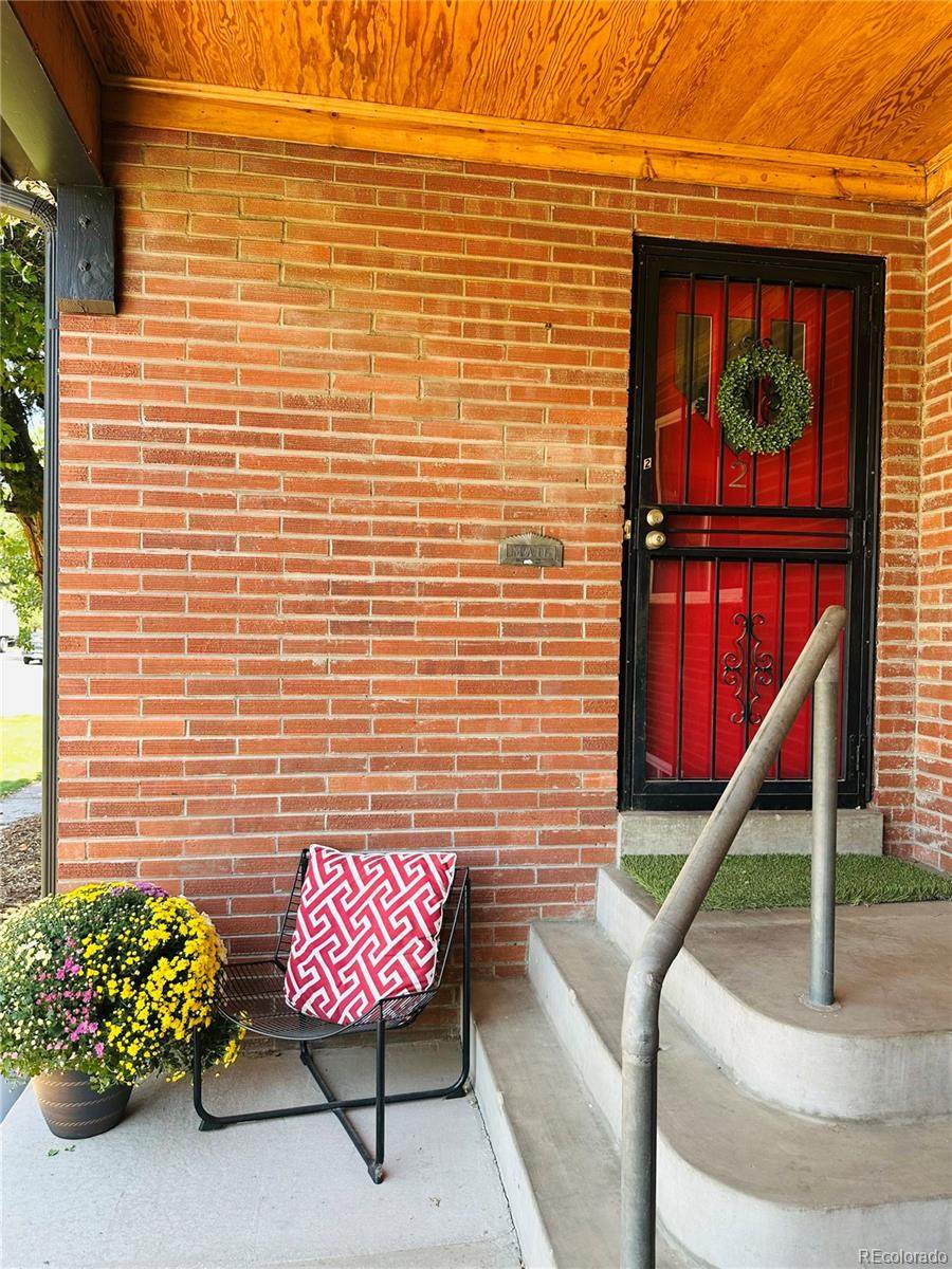 1400 Clermont Street - Photo 1