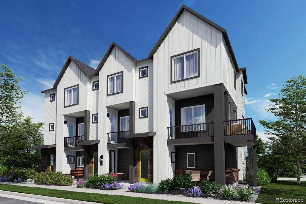 605 Promenade Drive - Photo 1