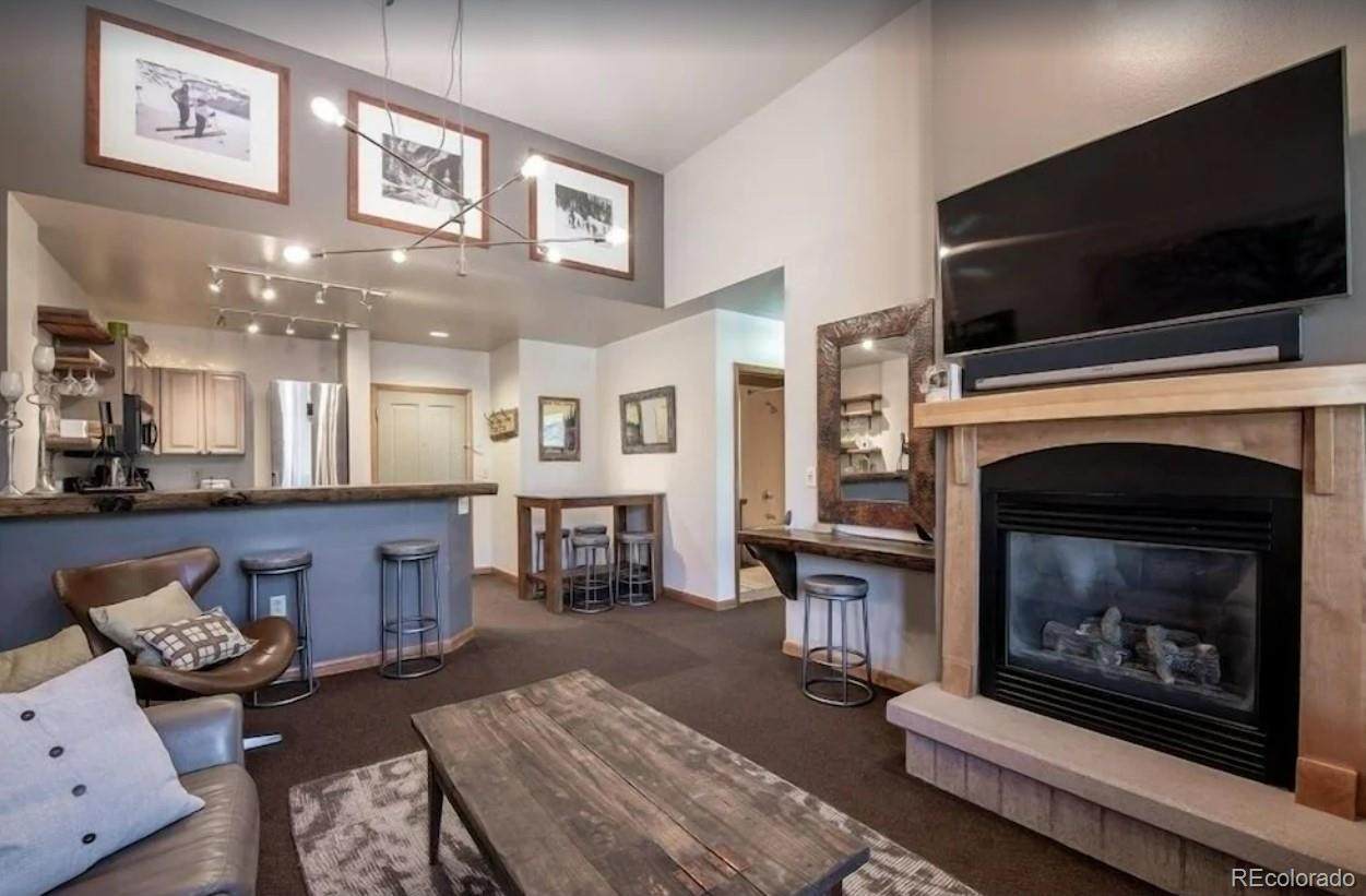 201 Zephyr Way - Photo 1