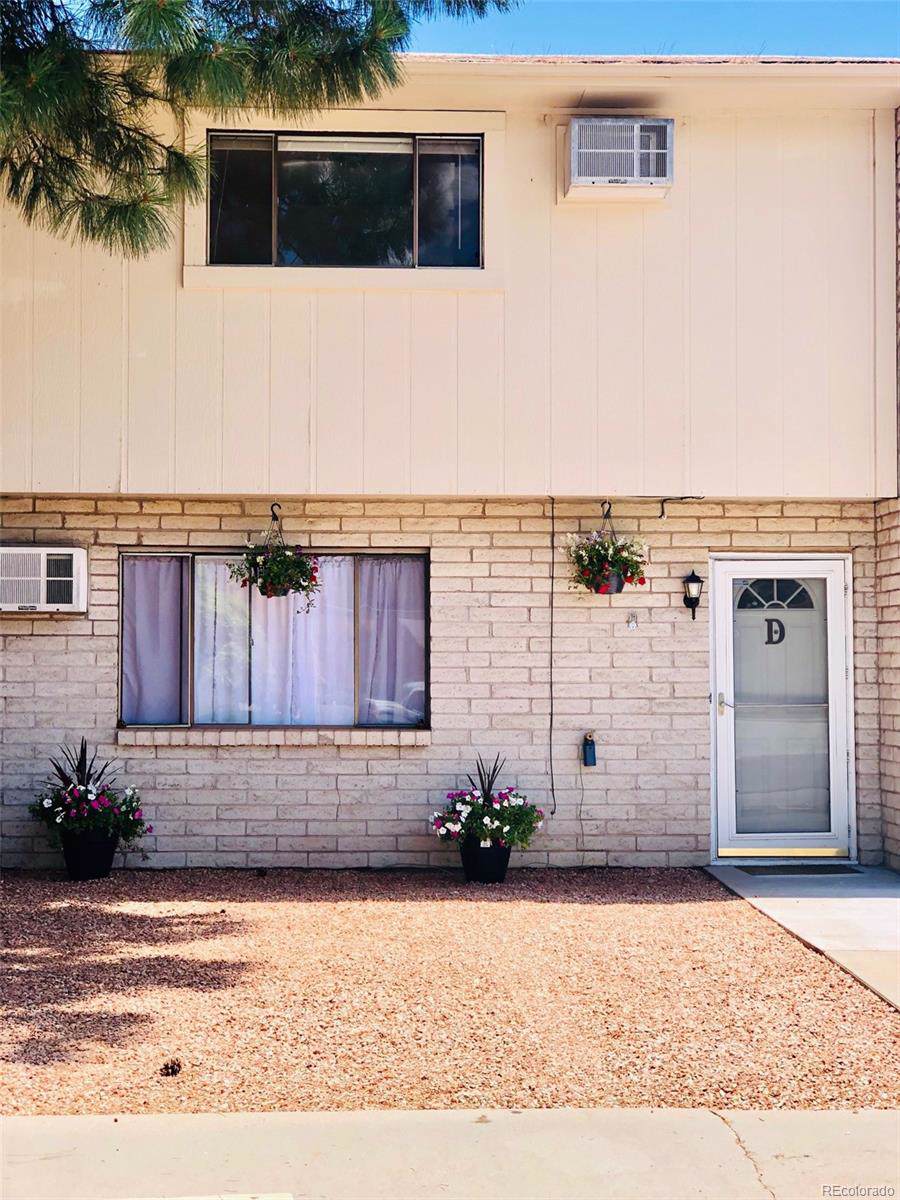 542 Yale Place - Photo 1