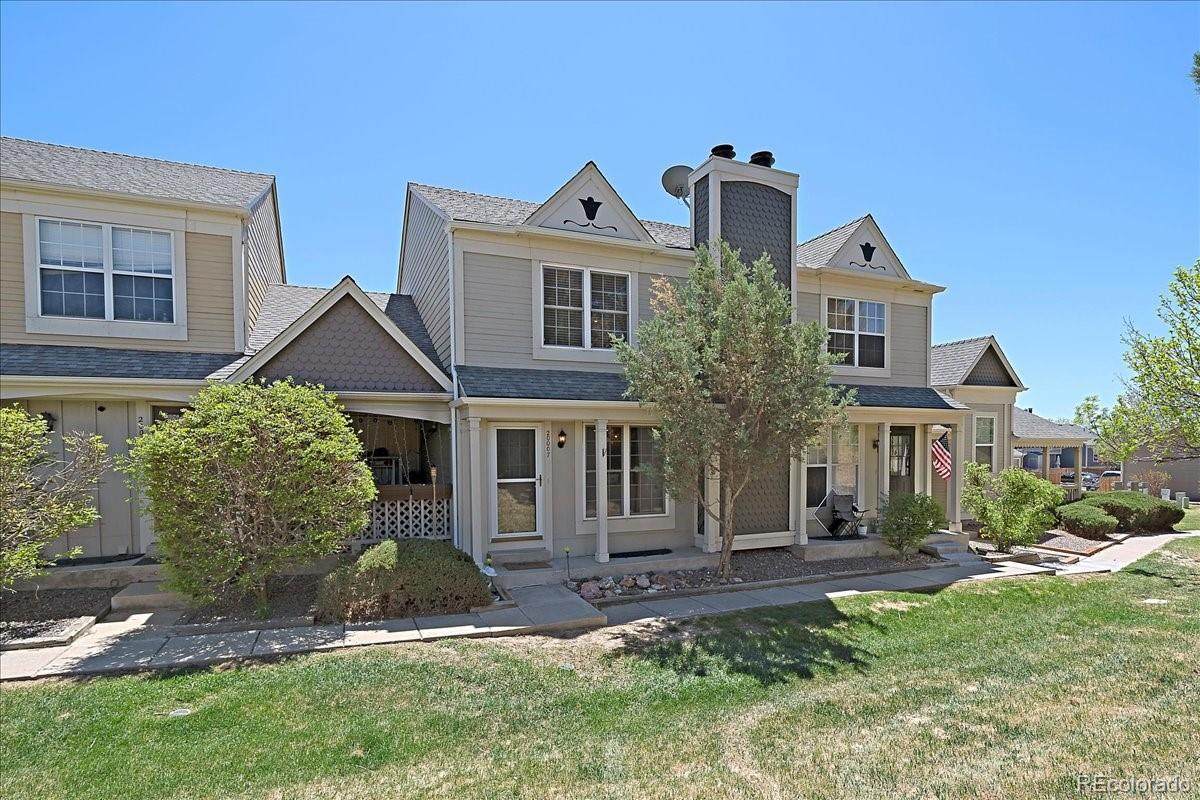 20007 Briarwood Court - Photo 1