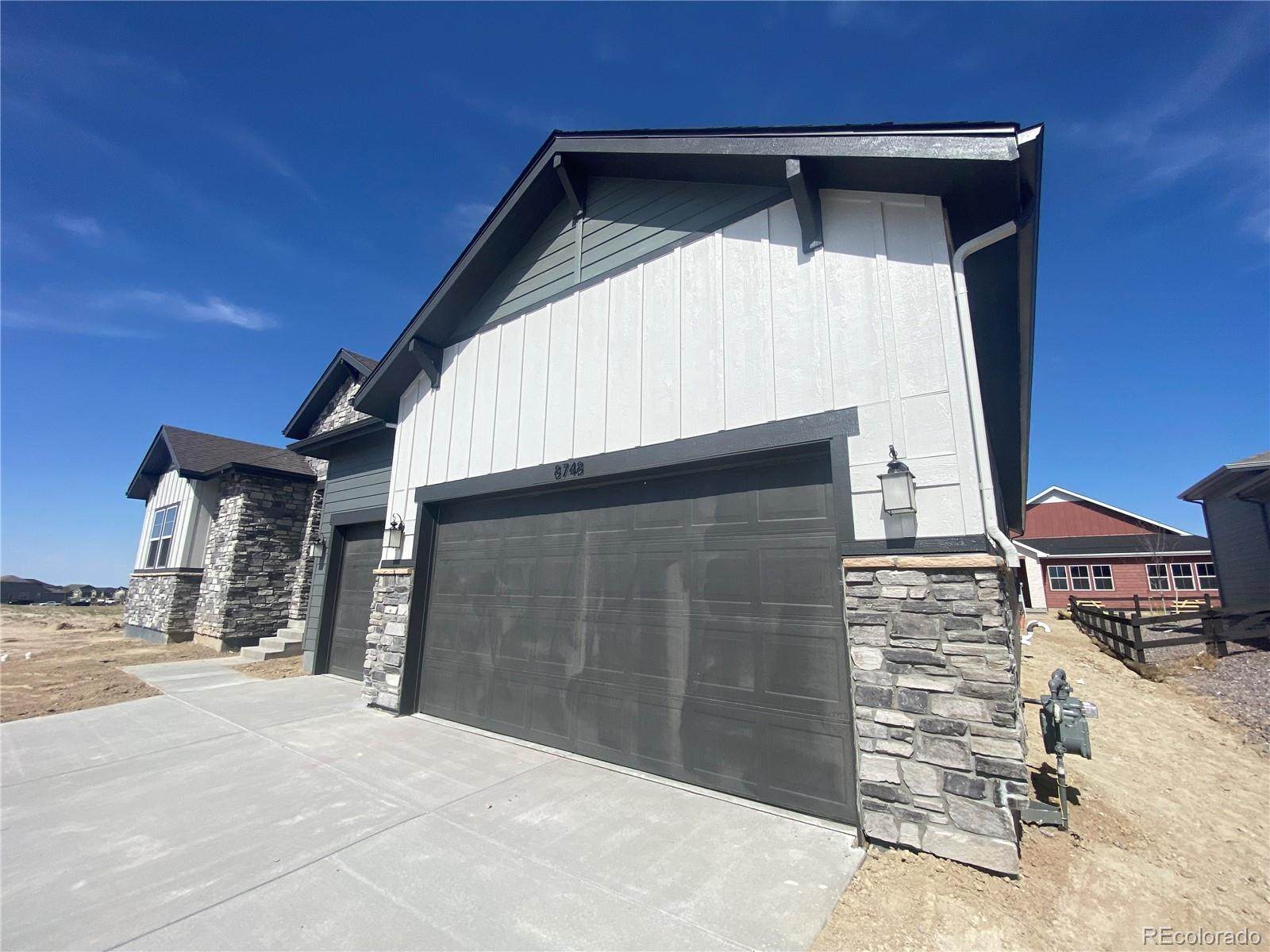 8748 Quatar Street - Photo 1