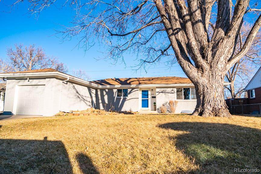 810 Hudson Street - Photo 1