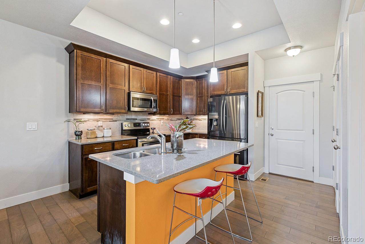 2556 Des Moines Drive - Photo 1