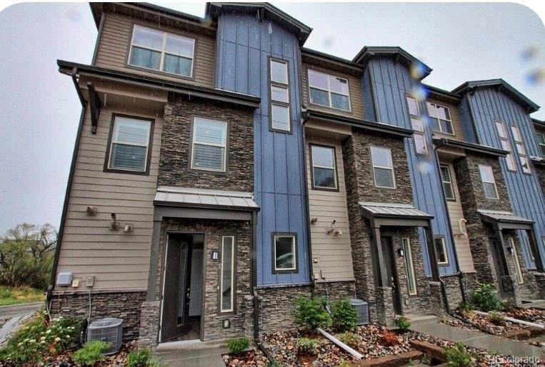 1025 Gilbert Street - Photo 1