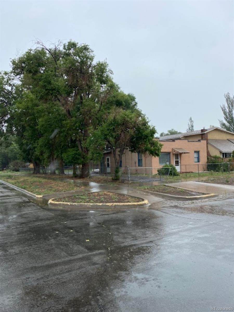 202 9th Street - Photo 1