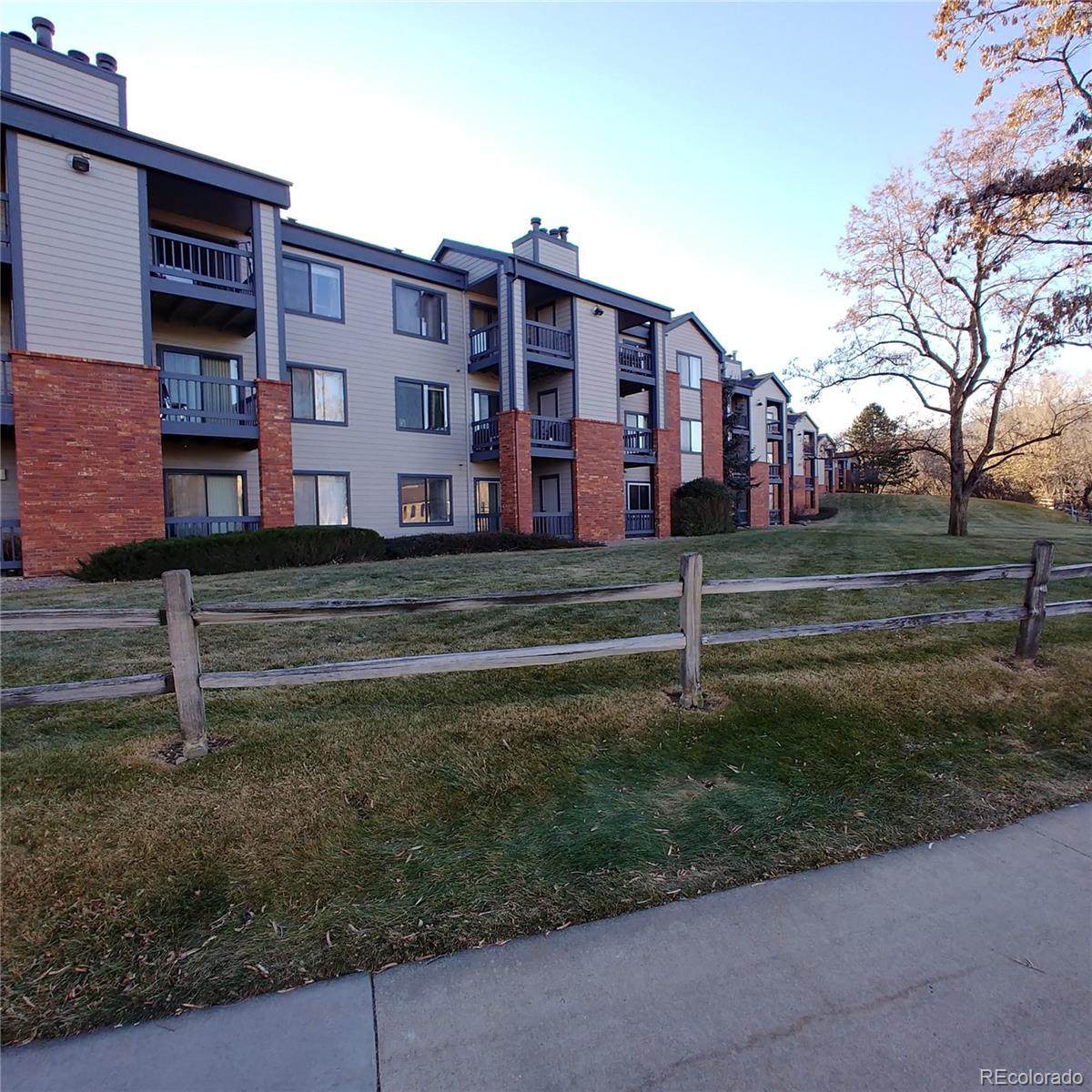 2727 Folsom Street - Photo 1