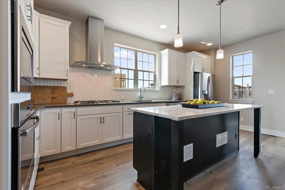 8852 47th Avenue - Photo 1