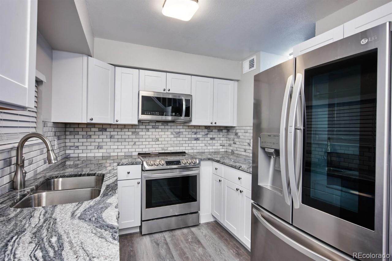 4450 Pitkin Street - Photo 1