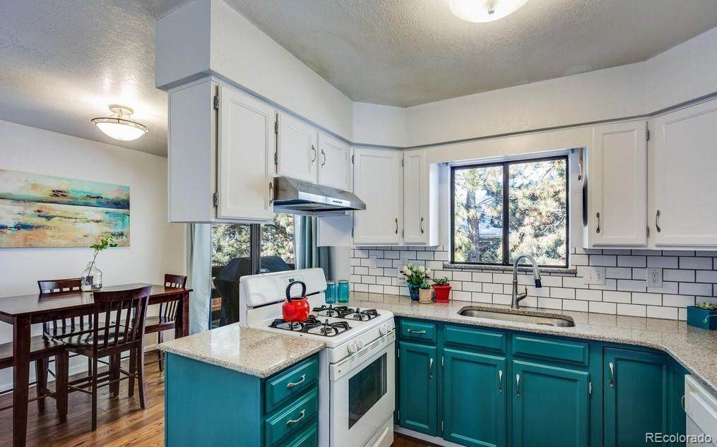5405 White Place - Photo 1