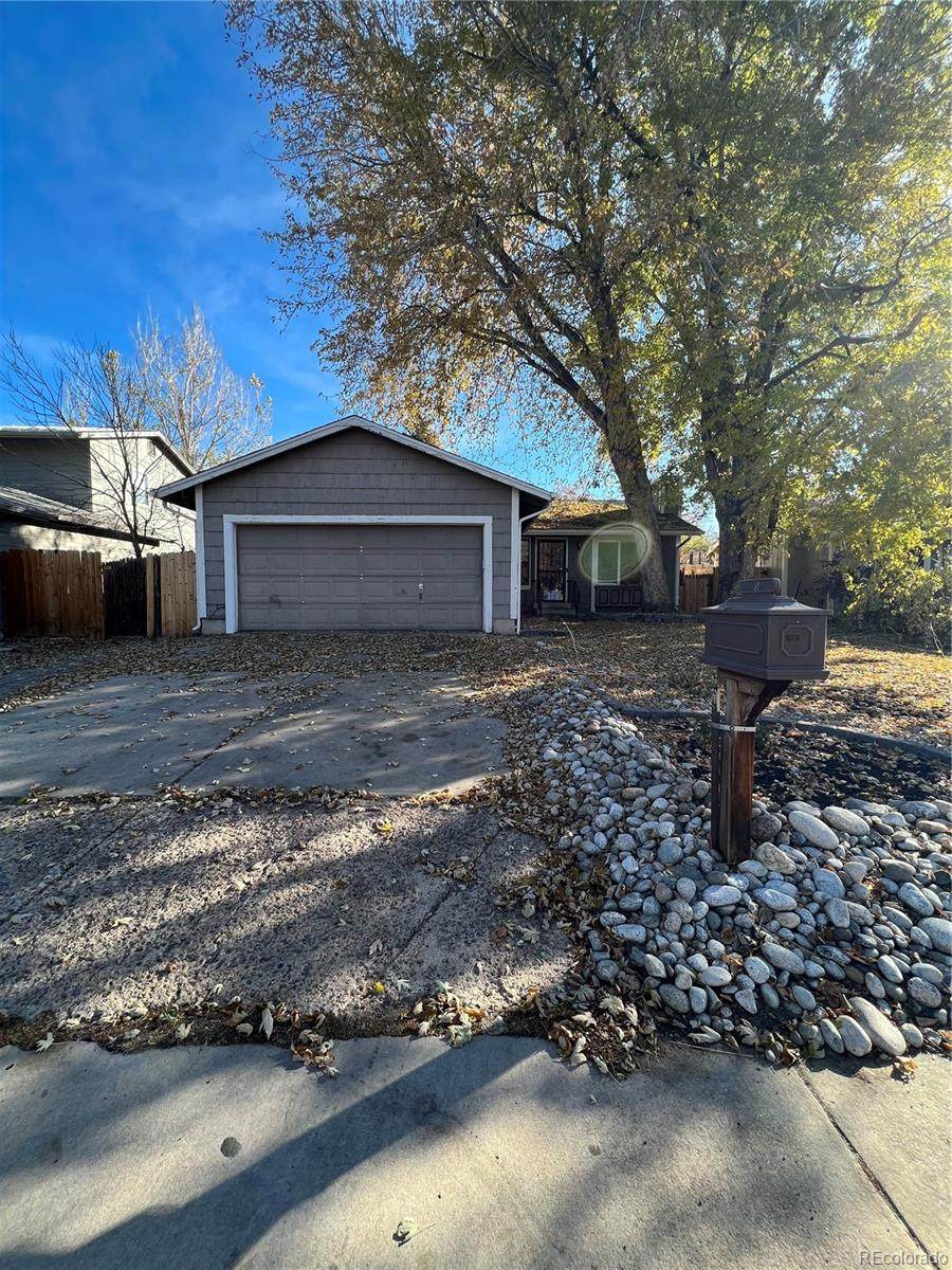 3658 Norfolk Way - Photo 1