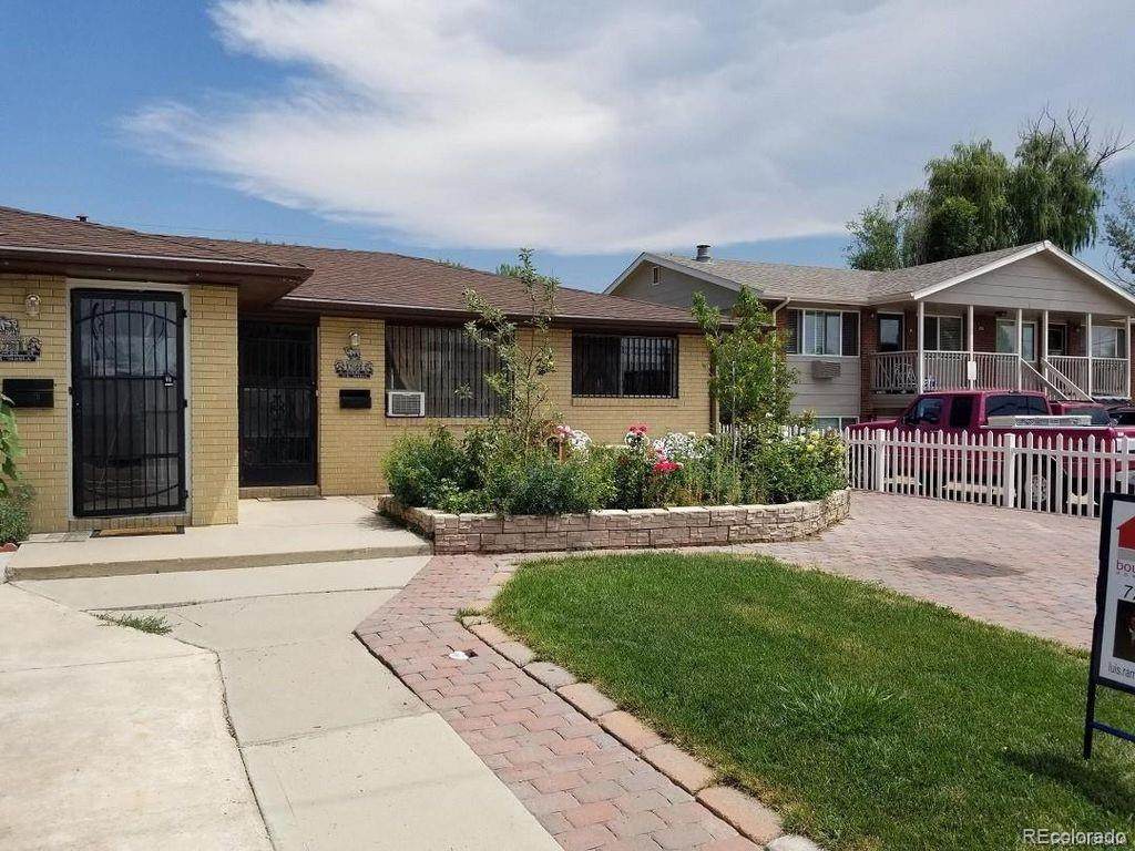 738 Bowen Street - Photo 1