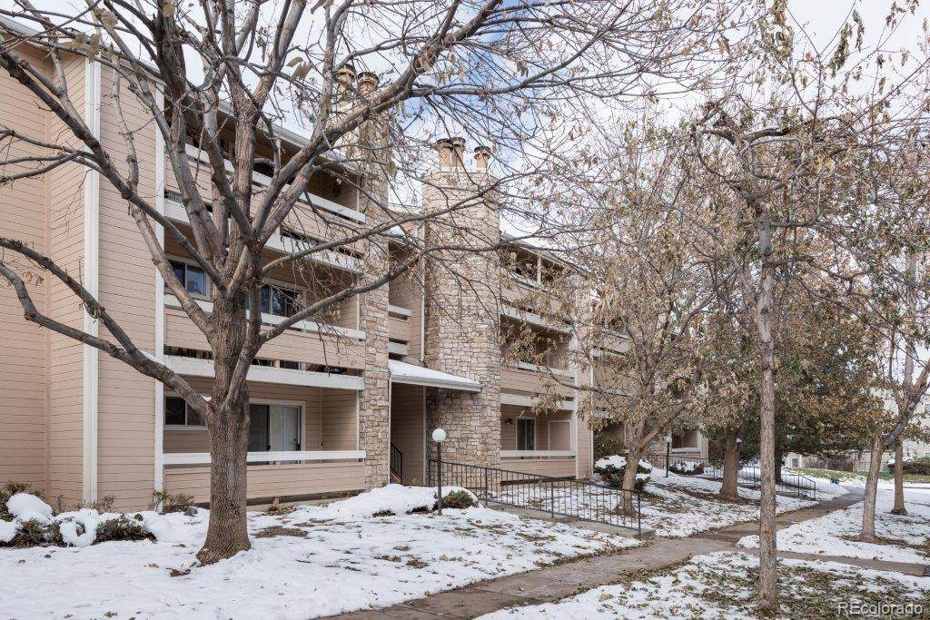 1074 Dearborn Street - Photo 1