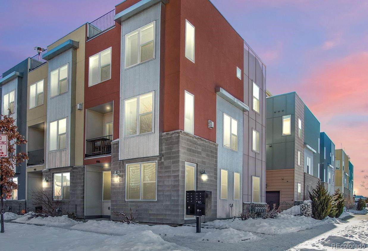 996 9th Avenue - Photo 1