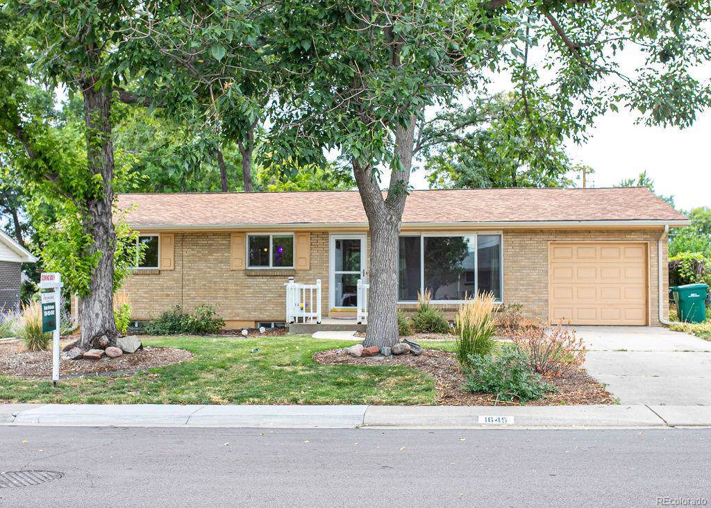 1645 Lee Street - Photo 1