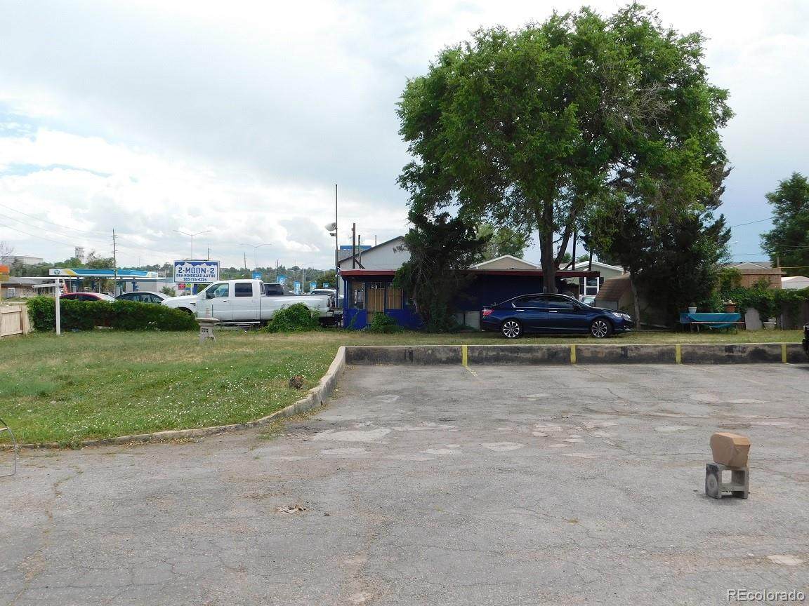 6201 Federal Boulevard - Photo 1