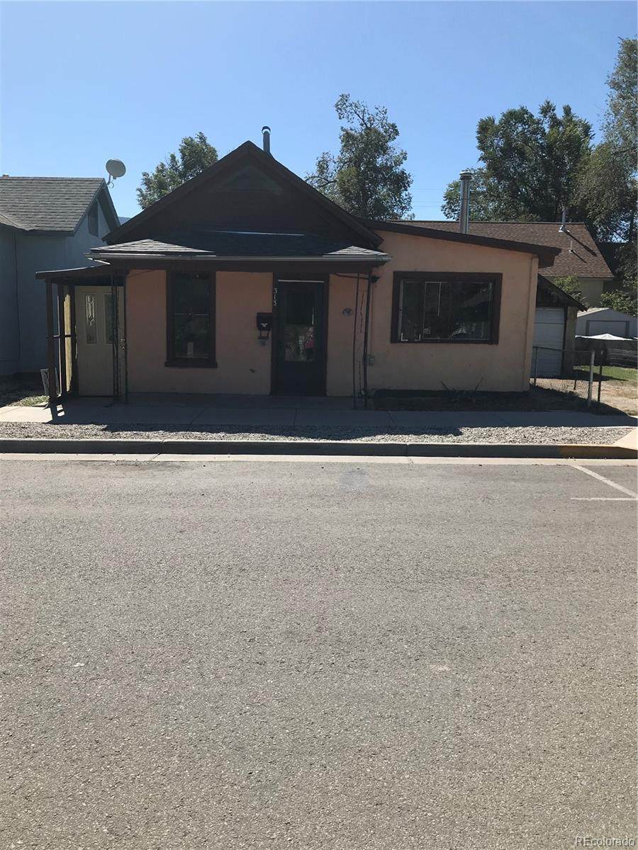 313 Sackett Avenue - Photo 1