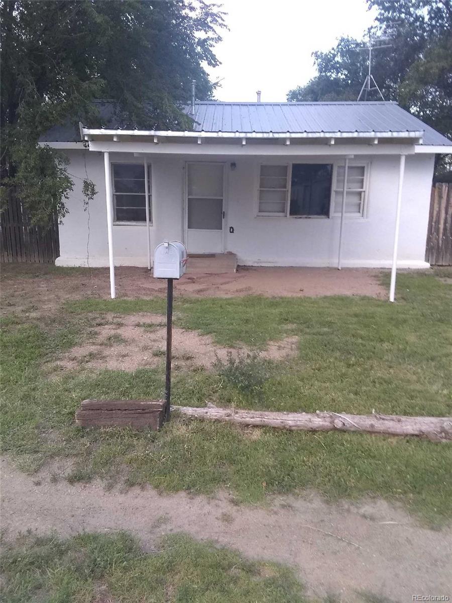 1020 Carson Avenue - Photo 1