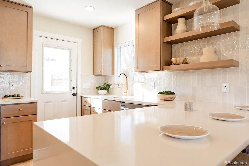 1105 Raleigh Street - Photo 1