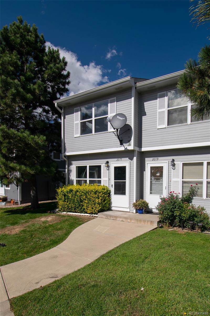 2077 Oakcrest Circle - Photo 1
