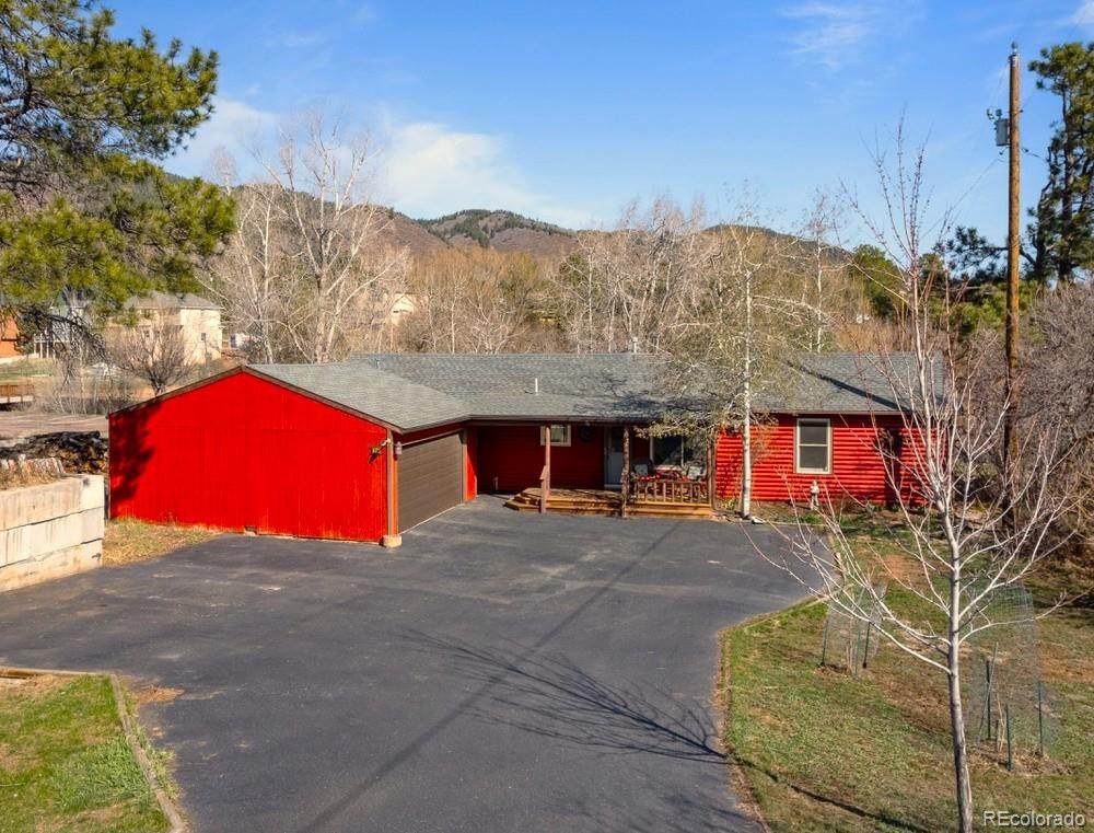96 Greeley Boulevard - Photo 1