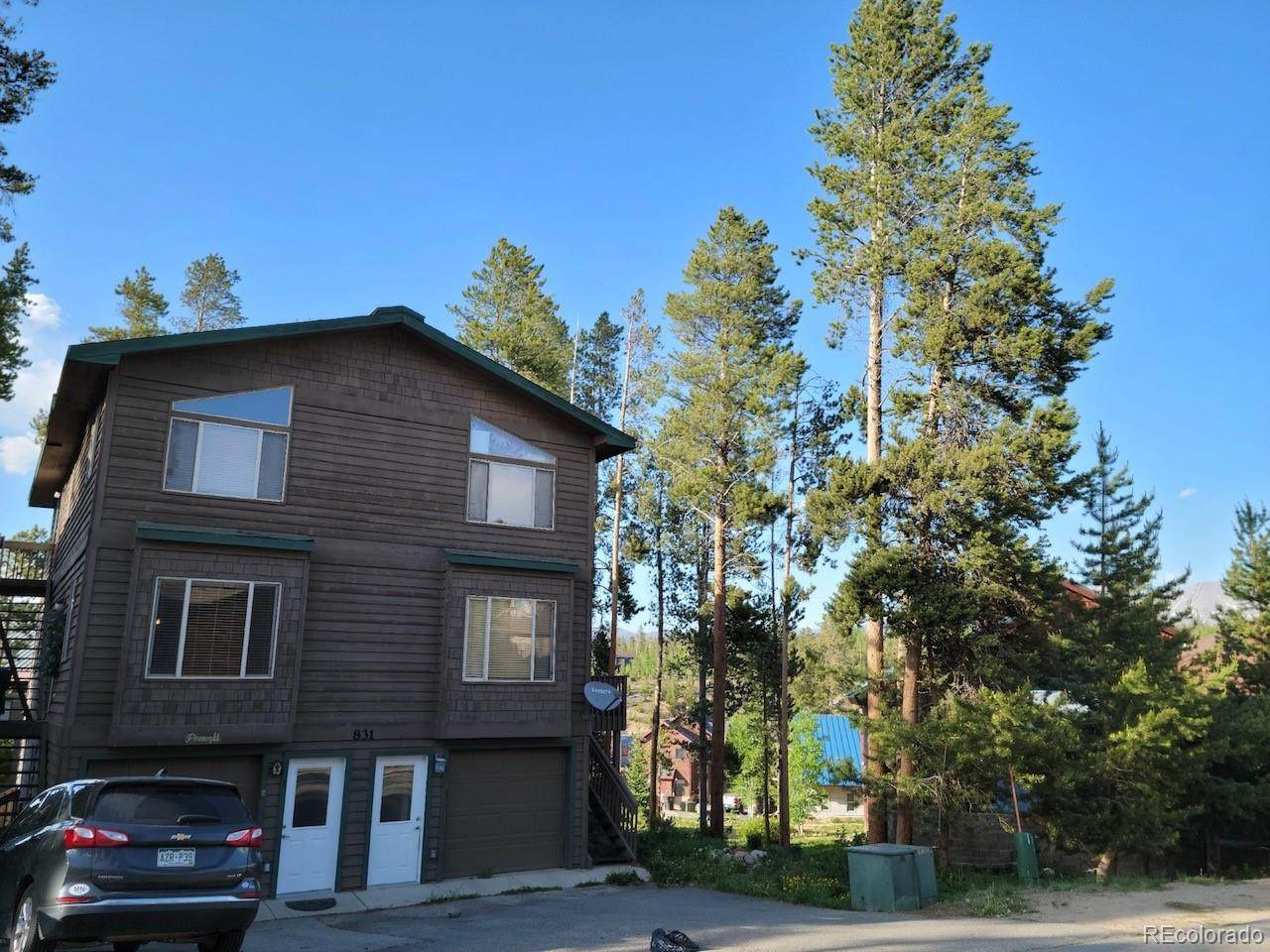 831 Mink Lane - Photo 1