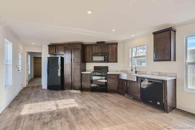 1109 Maclean Street - Photo 1