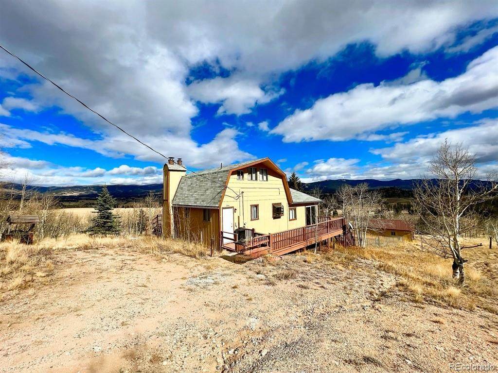 374 Cumberland Drive - Photo 1