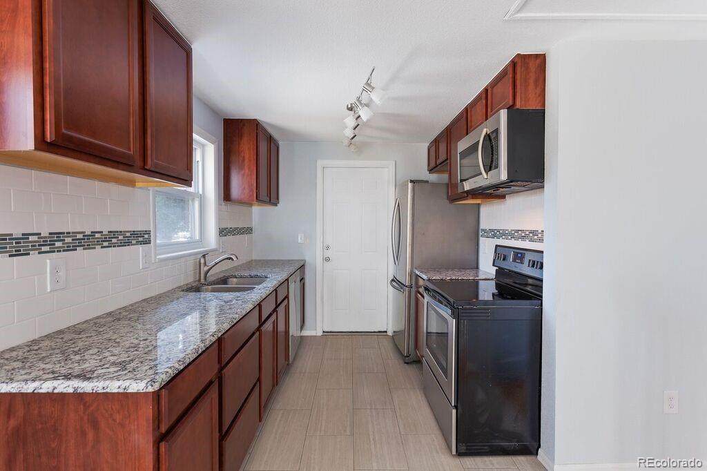 1361 Worchester Street - Photo 1