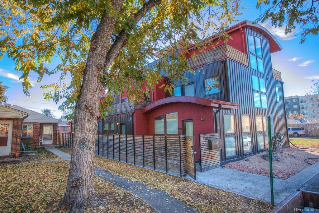 1544 Zenobia Street - Photo 1