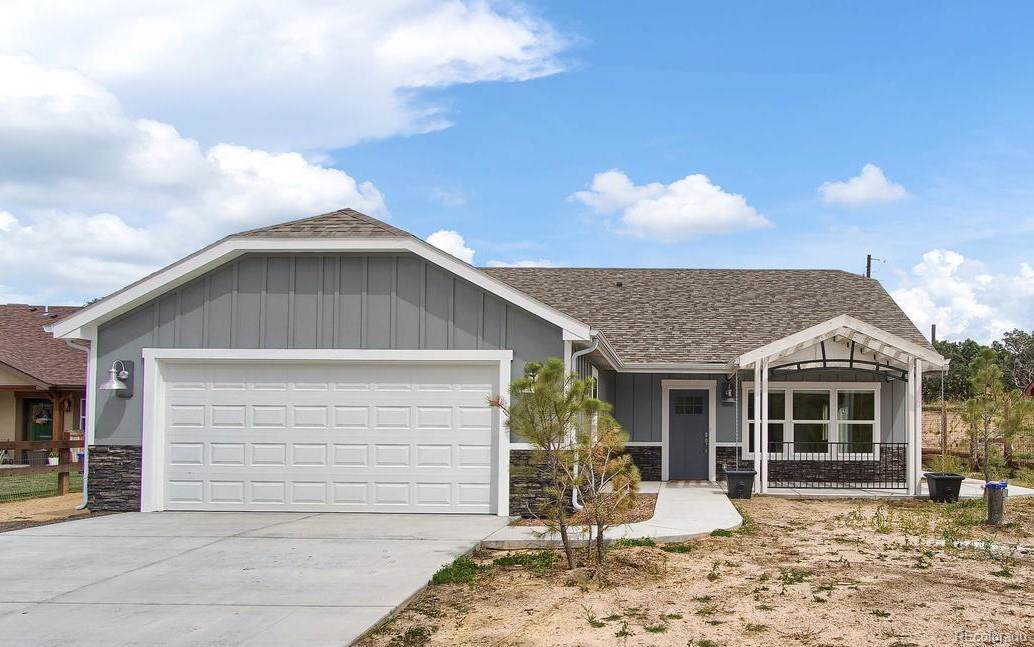 819 Meadow Lane - Photo 1