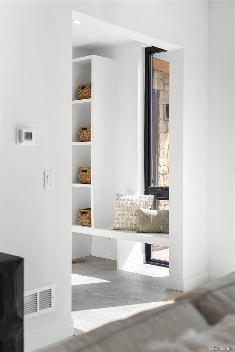2170 Vine Avenue - Photo 1