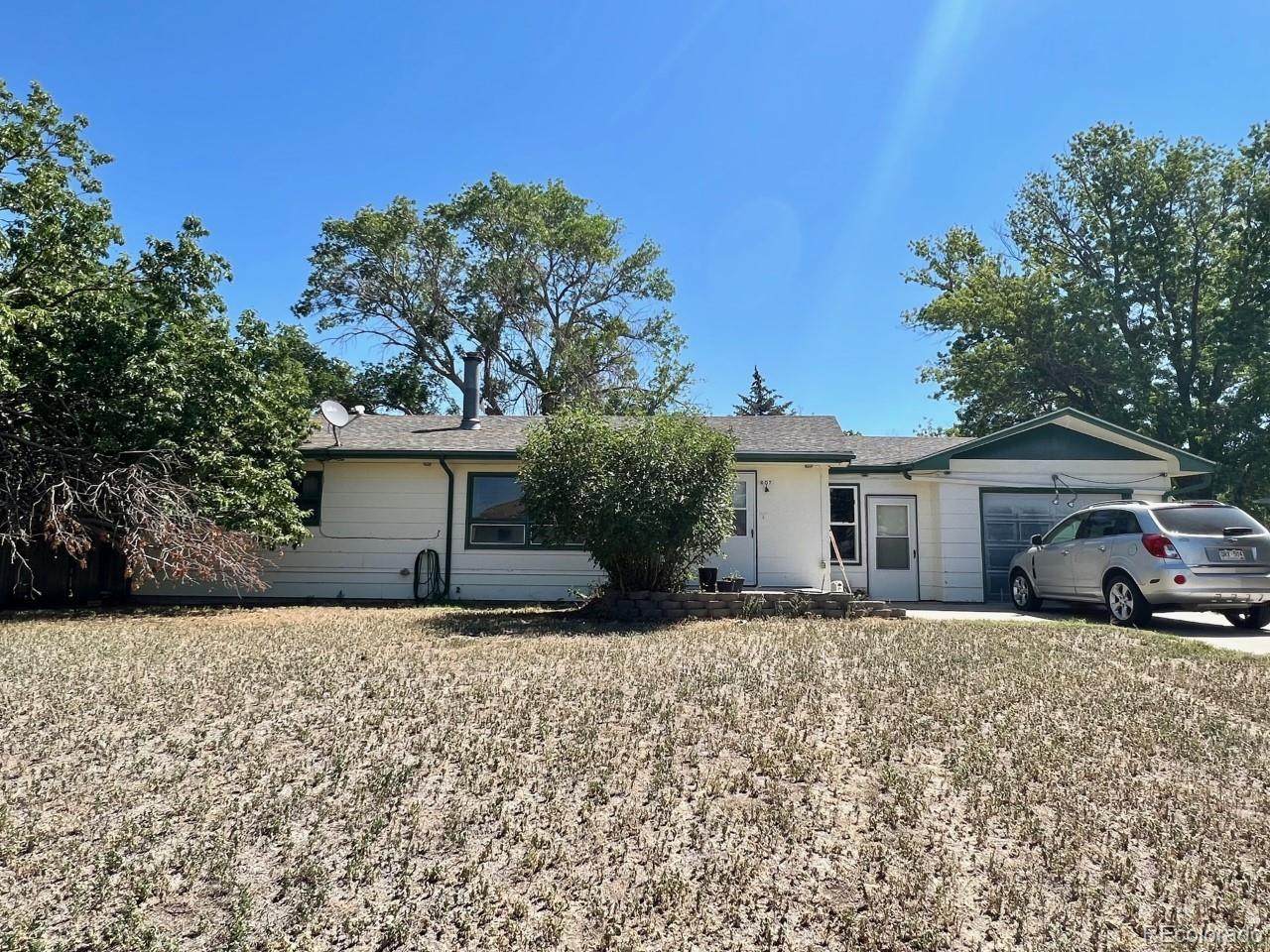 607 Logan Avenue - Photo 1
