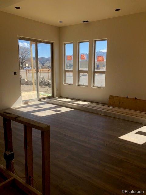 728 Oak Street - Photo 1