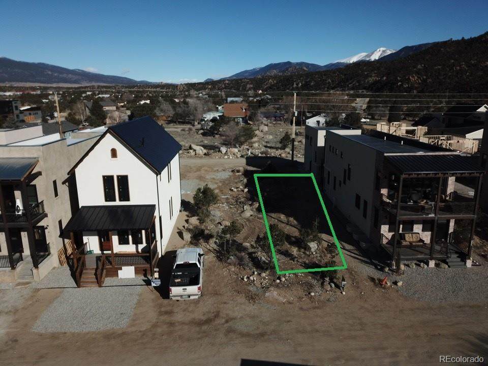 548 Pinon Street - Photo 1