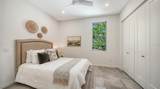 2010 Hyde Park Circle - Photo 18