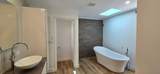 3919 Torrey Pines Boulevard - Photo 20