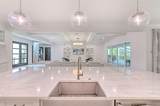 4815 Sunset Boulevard - Photo 10